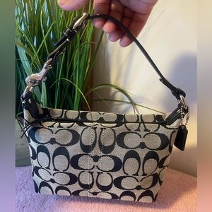 Coach Black and Cream Patterned Shoulder Bag